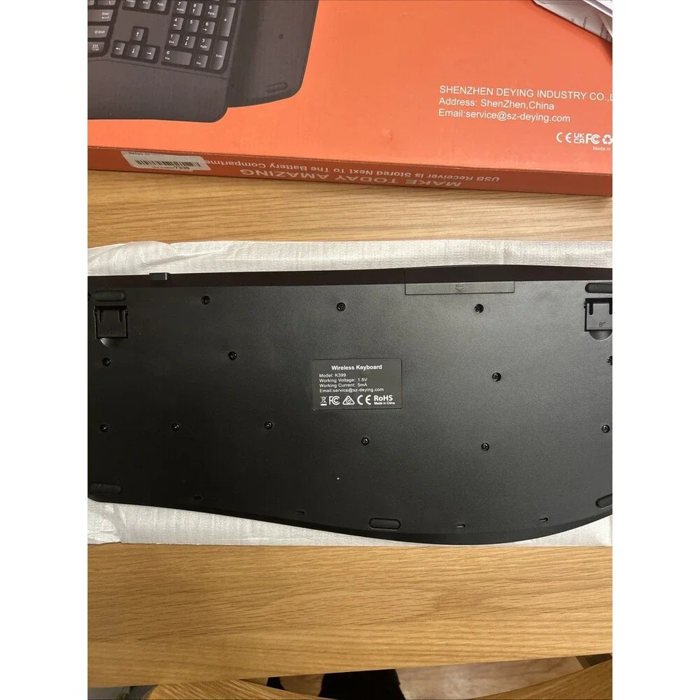 Ergonomic Full-Sized Wireless Keyboard With USB Dongle *OBC